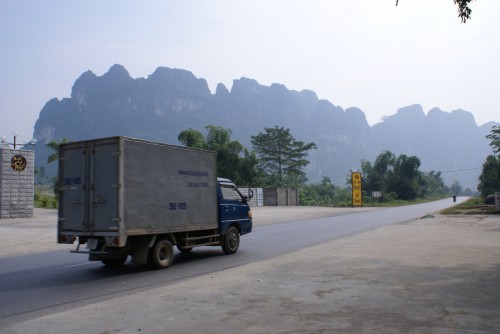 Sur les routes accidentées