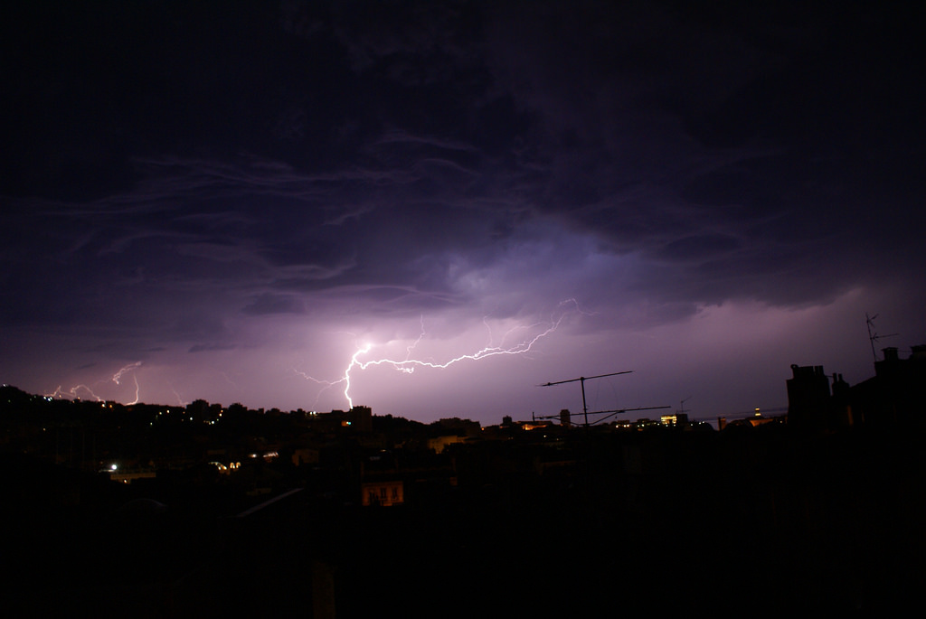 je suis la tempête qui s’arme en toi